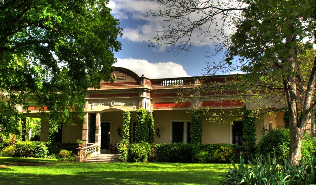Main house estancia tour